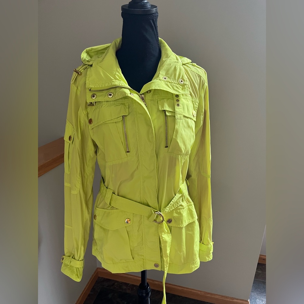 Trina Turk chartreuse chic utility windbreaker jacket belted hood. Size Medium